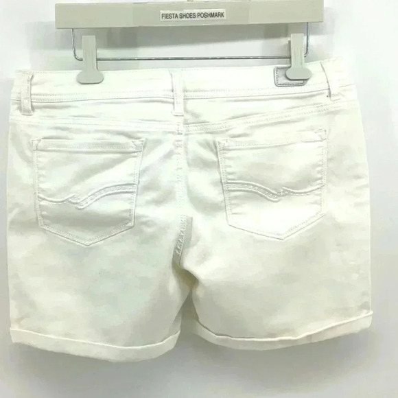 WHITE  ALMOST FAMOUS DENIM SHORTS - Picture 2 of 4